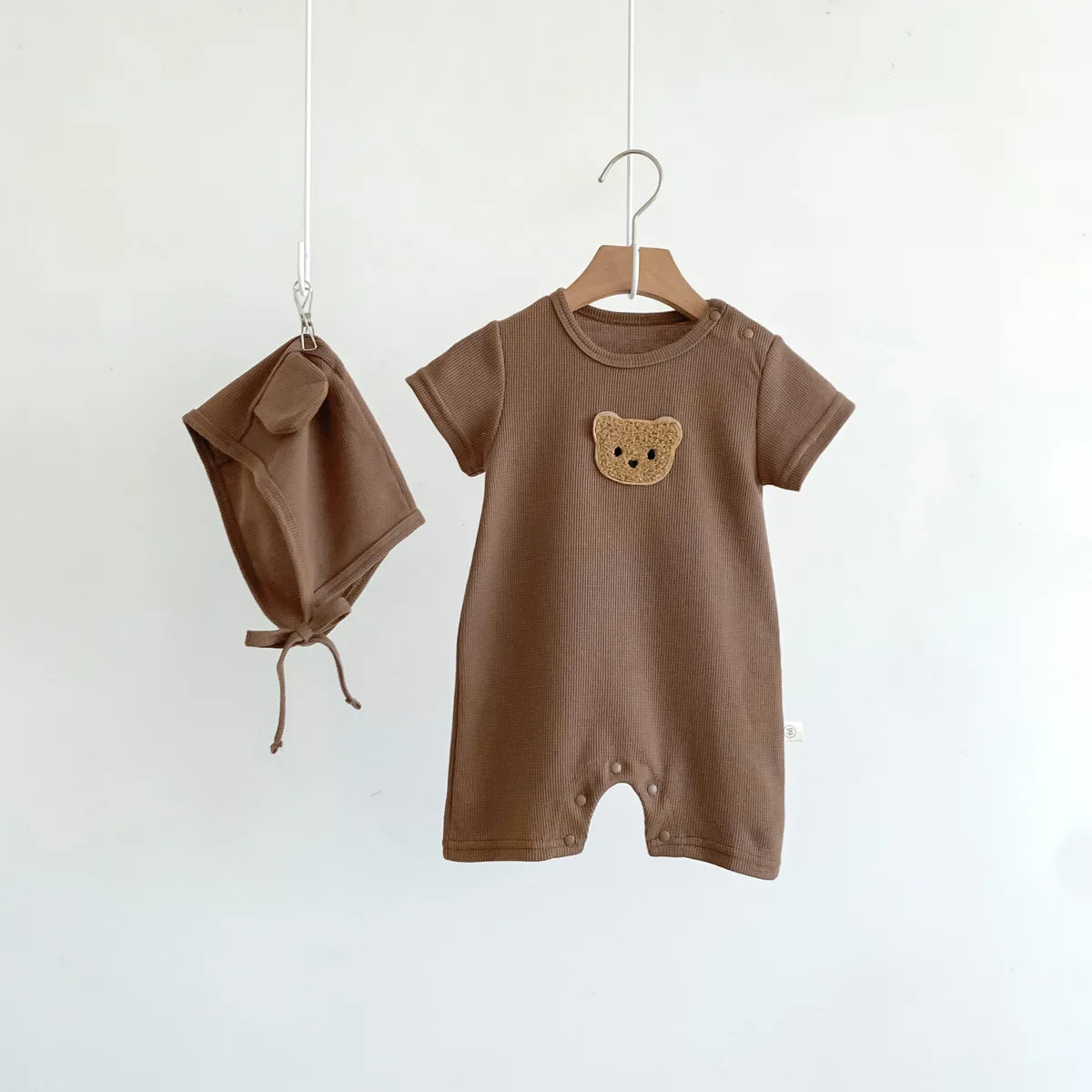Nuevo en verano, monos para niños y niñas de manga corta con parche de gofre, monos para recién nacidos, pelele de algodón, sombrero de regalo con oreja